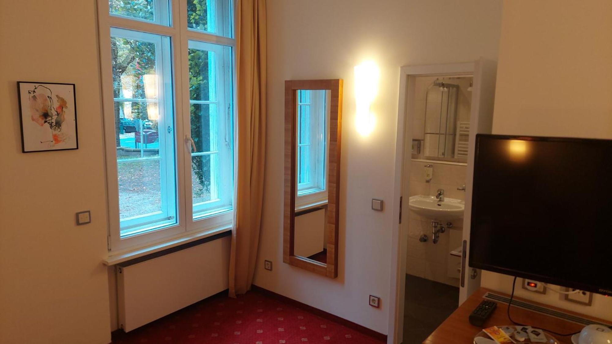 Die Villa, Zimmer 26, Dz Leverkusen Exterior photo